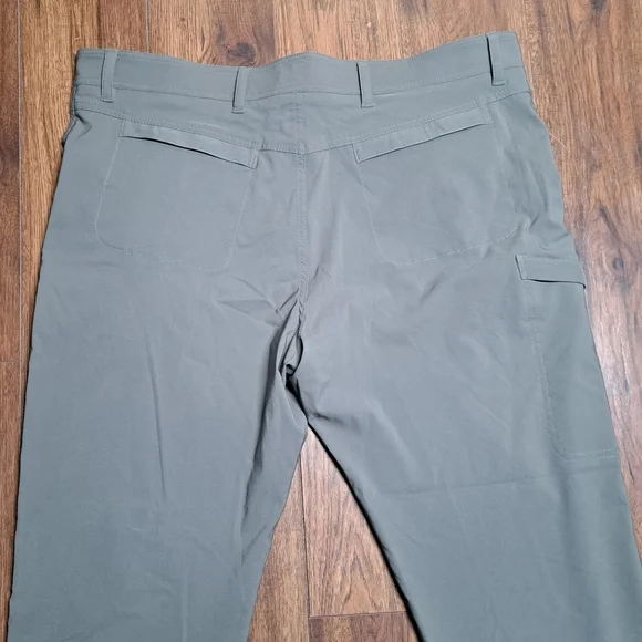 Tilley Canada Men's Pants Hiking Outdoors Ripstop Green  HQ Size 44 Actual 45x30 - Picture 7 of 12